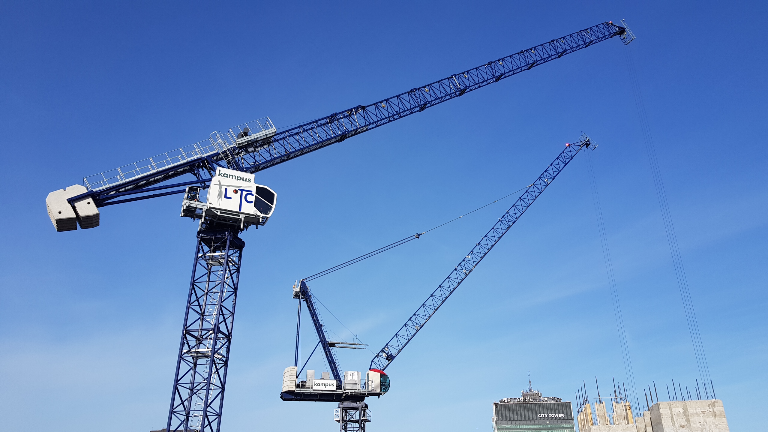 crane hire for commercial buildings